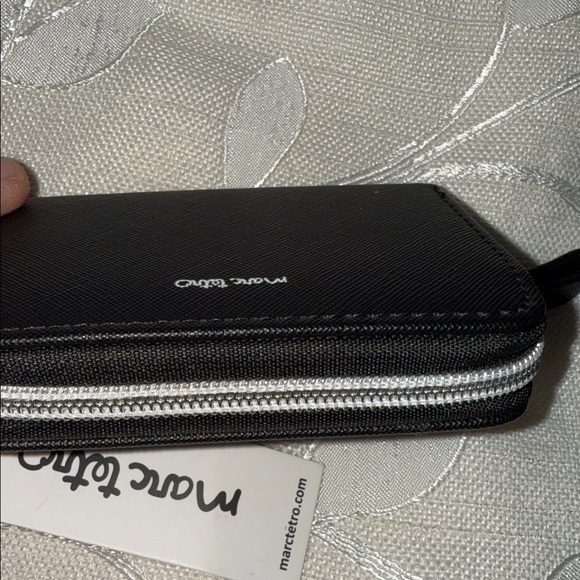 Marc Tetro Black Dog Print Wallet - Picture 7 of 8